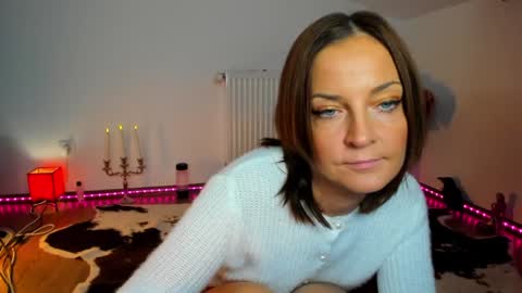 ViciousQueenu can call me Laura online show from November 2025 09:21:01 AM