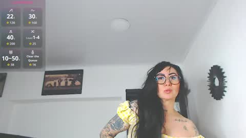 Snapshot of vicky_hotmilf chatting on May 2026 07:58:01 AM Vicky online show from May 2026 07:58:01 AM
