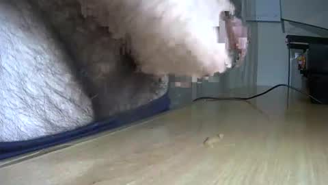 VictorHume online show from November 2025 07:02:02 PM