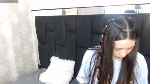 Snapshot of victoria017 chatting on March 2025 05:49:02 AM Victoria  online show from March 2025 05:49:02 AM
