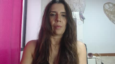 Snapshot of victoria25_meester chatting on January 2025 08:40:01 PM Hi guys Im victoria Be the one who can control me in PVT online show from January 2025 08:40:01 PM