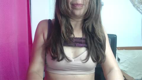 Snapshot of victoria25_meester chatting on February 2025 10:18:01 PM Hi guys Im victoria Be the one who can control me in PVT online show from February 2025 10:18:01 PM