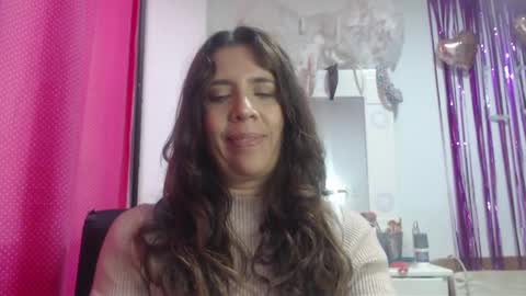 Snapshot of victoria25_meester chatting on February 2025 09:30:01 PM Hi guys Im victoria Be the one who can control me in PVT online show from February 2025 09:30:01 PM