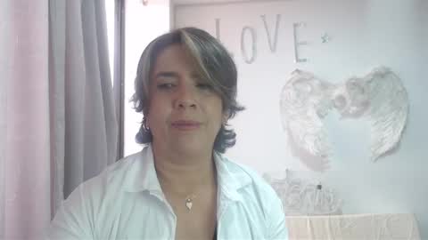Snapshot of victoria25_meester chatting on September 2025 03:01:01 PM Hi guys Im victoria Be the one who can control me in PVT online show from September 2025 03:01:01 PM