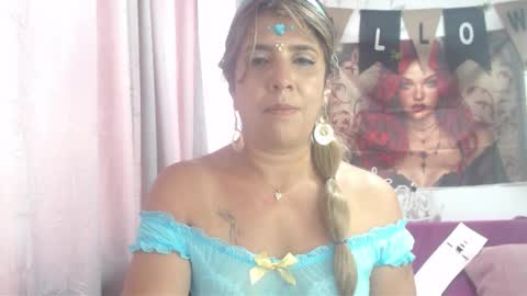 Hi guys   Im victoria  Be the one who can control me in PVT online show from October 2025 07:37:01 PM