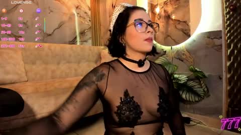 Victoria Coopeer online show from May 2026 08:05:02 PM