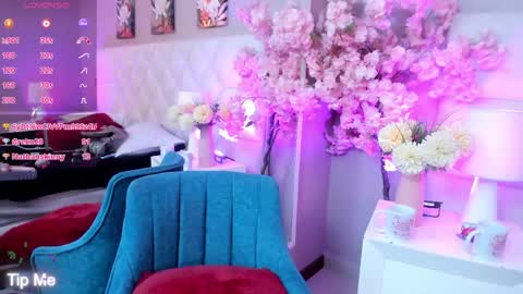 Snapshot of victoria__lee_ chatting on May 2026 03:38:01 PM victoria__lee_ online show from May 2026 03:38:01 PM