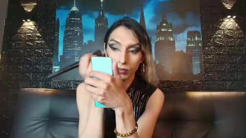 Victoria online show from November 2025 09:58:01 PM