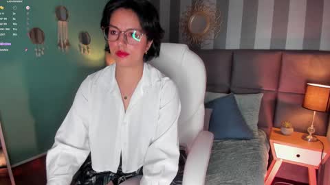 Victoria online show from February 2025 02:00:02 PM