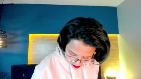 Victoria online show from September 2025 09:29:02 PM