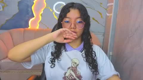 victoria_castillo_b online show from April 2026 07:52:02 PM