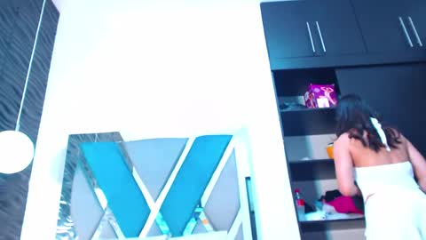 Victoria online show from September 2025 12:27:02 PM