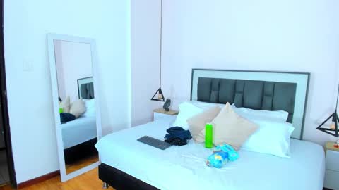 valentina online show from November 2025 09:19:02 AM