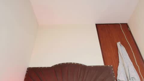 victoria online show from October 2025 08:02:02 PM