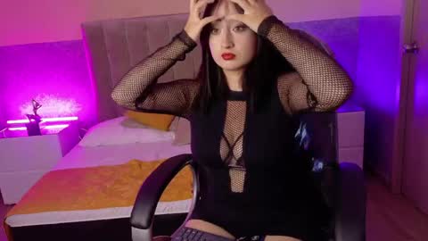 Snapshot of victoria_fairies chatting on April 2026 12:22:02 PM Victoria online show from April 2026 12:22:02 PM