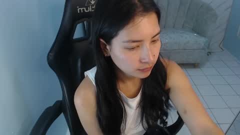 Snapshot of victoria_hernandez_t chatting on May 2026 01:05:01 PM Victoria online show from May 2026 01:05:01 PM