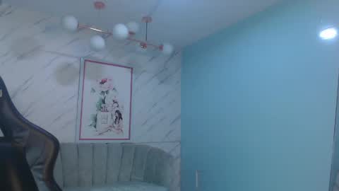 Snapshot of victoria_hernandez_t chatting on May 2026 01:30:01 PM Victoria online show from May 2026 01:30:01 PM