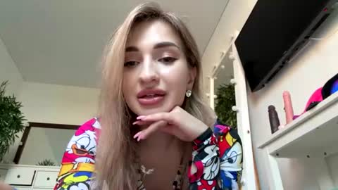 Snapshot of victoria_jess chatting on July 2026 02:48:02 PM Victoria online show from July 2026 02:48:02 PM