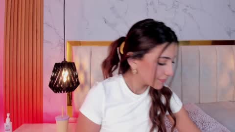  Victoria Lozano  online show from January 2025 02:58:02 PM