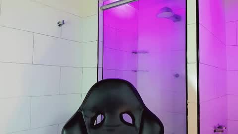 Victoria online show from November 2025 07:13:02 PM