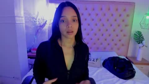 Snapshot of victoria_kitt chatting on November 2025 07:04:02 PM victoria_kitt online show from November 2025 07:04:02 PM