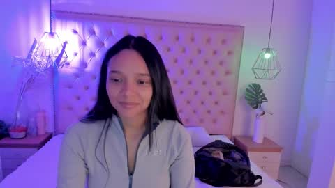Snapshot of victoria_kitt chatting on November 2025 03:34:02 PM victoria_kitt online show from November 2025 03:34:02 PM