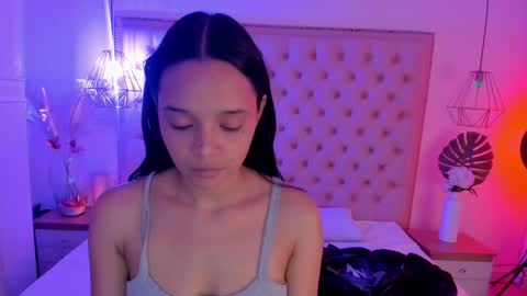 Snapshot of victoria_kitt chatting on December 2025 09:24:02 PM victoria_kitt online show from December 2025 09:24:02 PM