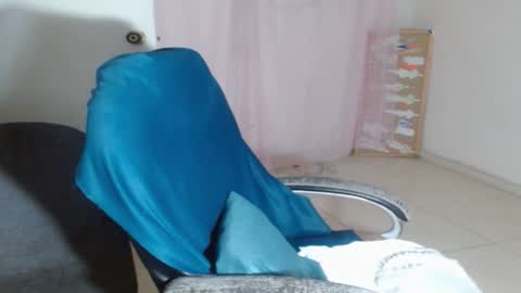 VICKY online show from January 2025 08:45:01 PM