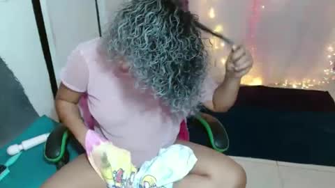 VICKY online show from September 2025 10:22:01 PM