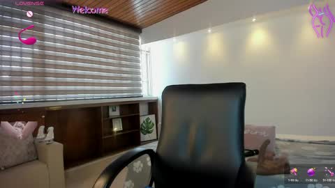 Snapshot of victoria_mooree chatting on April 2026 05:47:01 PM Victoria Everyday From 1400 to 2130 Col Time online show from April 2026 05:47:01 PM