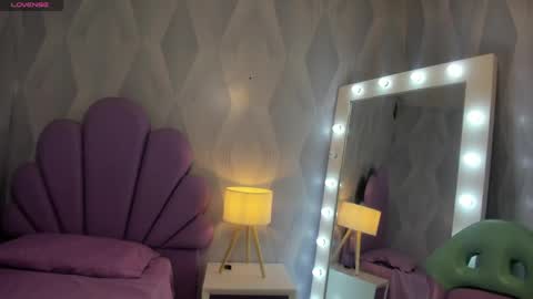 Snapshot of victoria_rico chatting on April 2026 11:02:01 PM Victoria online show from April 2026 11:02:01 PM