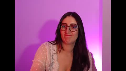 Victoria online show from February 2025 07:55:01 PM