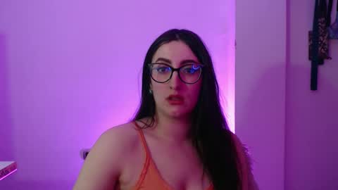 Victoria online show from December 2025 09:08:02 PM