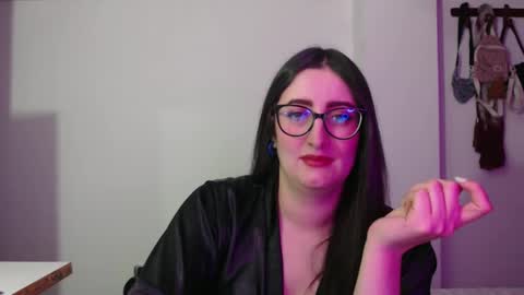 Victoria online show from February 2026 09:24:02 PM