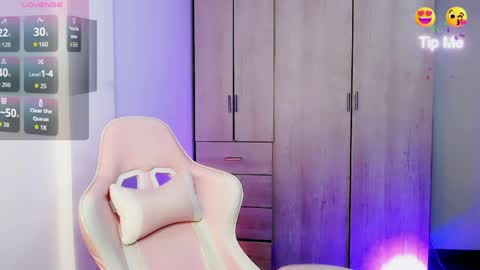 Snapshot of victoria_smile_ chatting on May 2026 09:23:01 PM Victoria online show from May 2026 09:23:01 PM