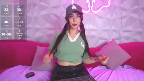 Victoria  online show from January 2026 07:04:01 PM