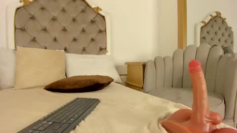 victoria  online show from February 2025 05:41:02 PM