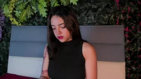 Snapshot of victoriaa2_doll chatting on April 2026 11:39:02 AM victoriaa2_doll online show from April 2026 11:39:02 AM