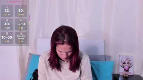 Victoria Zans  online show from November 2025 10:47:01 AM