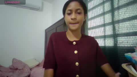 Snapshot of victoriaaa_xxx chatting on March 2026 05:35:01 PM Victoria xxx online show from March 2026 05:35:01 PM