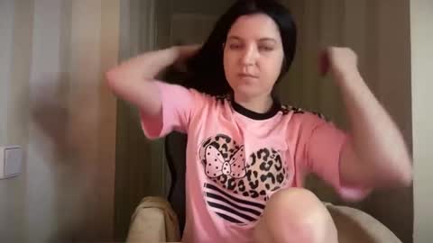 Snapshot of victoriadaily chatting on December 2025 10:05:01 PM victoriadaily online show from December 2025 10:05:01 PM