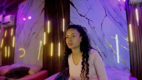 Victoria  online show from September 2025 07:41:02 PM