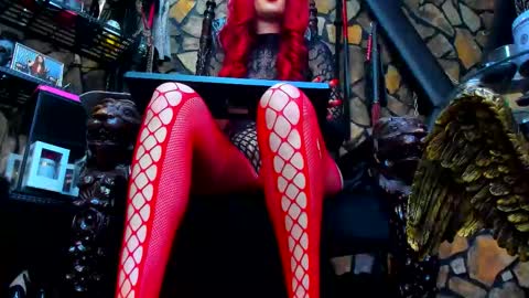 Victoria Heller online show from September 2025 06:13:01 AM