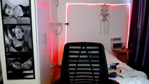 victoriahispanic online show from January 2025 08:37:02 PM