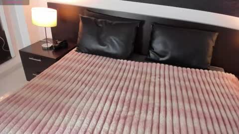 victoriakroos online show from October 2025 04:04:02 AM