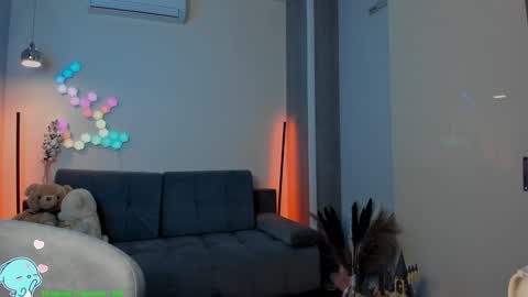 Viktoria online show from December 2024 06:05:01 PM