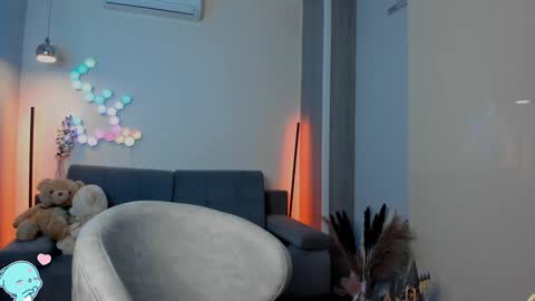 Viktoria online show from December 2024 09:09:01 PM