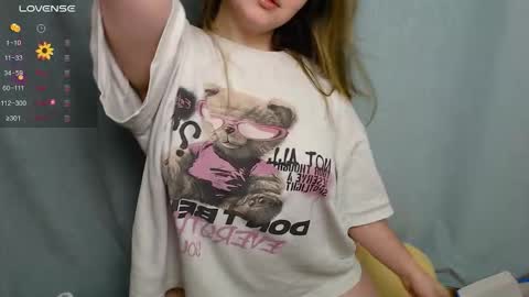 victoriassecrets_ online show from October 2025 05:04:01 PM