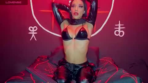 Victoria Vampire online show from September 2025 10:33:02 PM