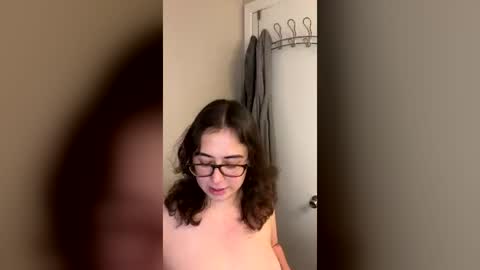 Snapshot of victoriavega307847 chatting on July 2026 04:43:01 AM victoriavega307847 online show from July 2026 04:43:01 AM